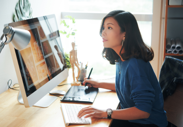 Surge In Small Digital Firms Making Over £100,000